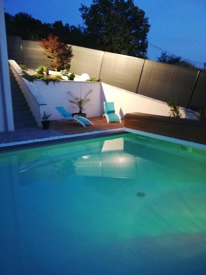 Theize Chambres D'Hotes Luxe Et Serenite מראה חיצוני תמונה