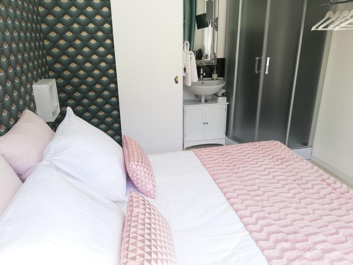 Theize Chambres D'Hotes Luxe Et Serenite מראה חיצוני תמונה