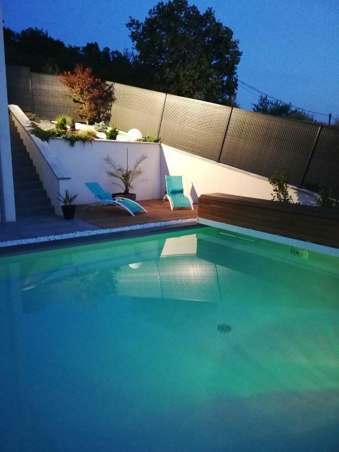 Theize Chambres D'Hotes Luxe Et Serenite מראה חיצוני תמונה